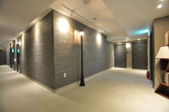 Ballroom/Hall 51 of 76