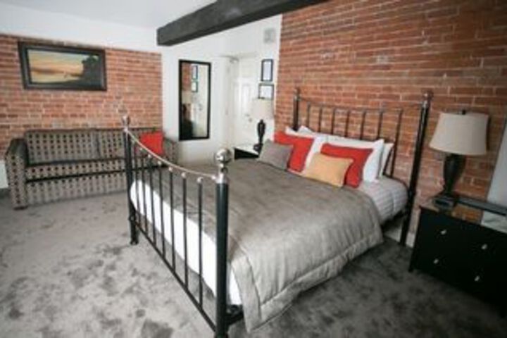 Room 15 of 31