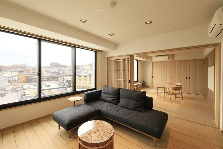 Room 16 of 46