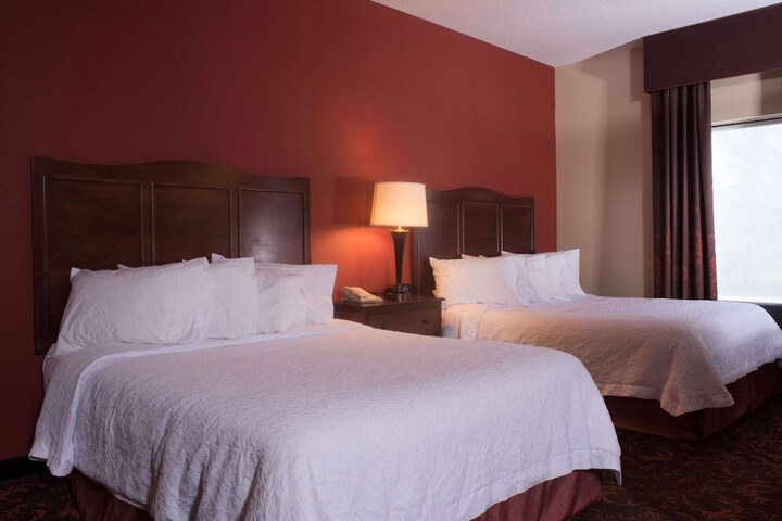 2 Queen Beds (2 of 11)