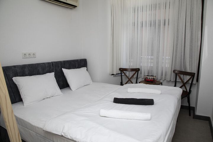 Room 7 of 15