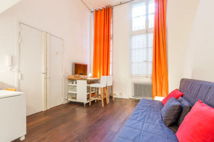 Room 152 of 189