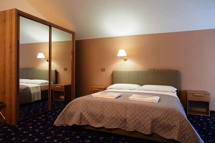 Room 30 of 54