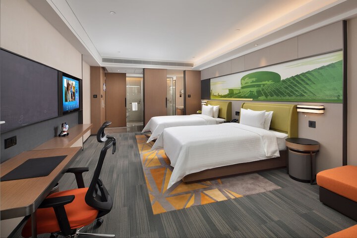 Room 14 of 42