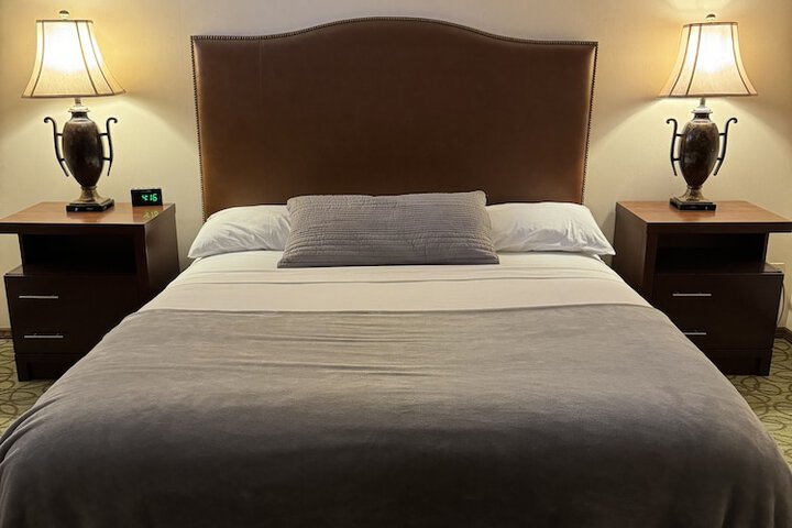 Standard | King Bed (11 of 27)