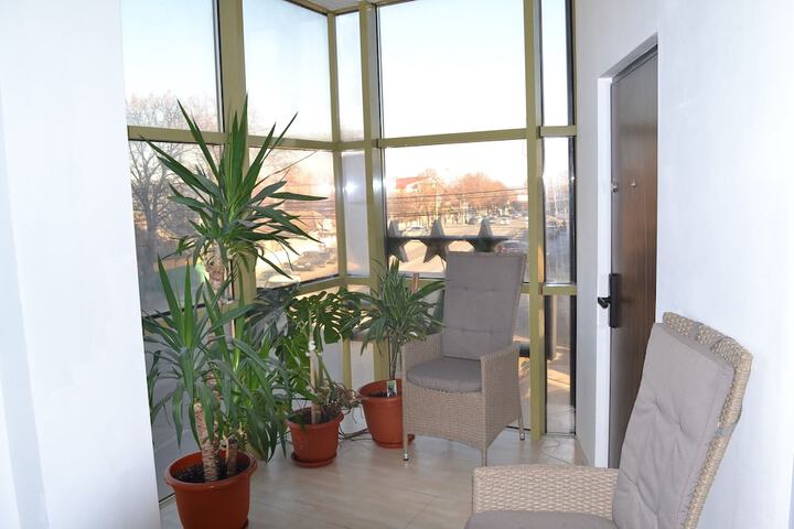 Room 10 of 21