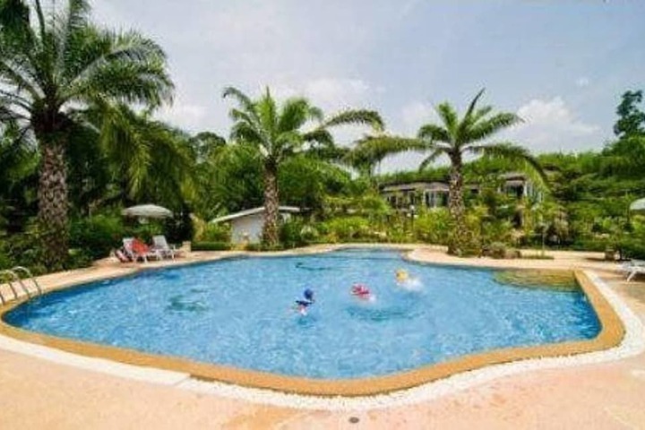 Pool Hotel