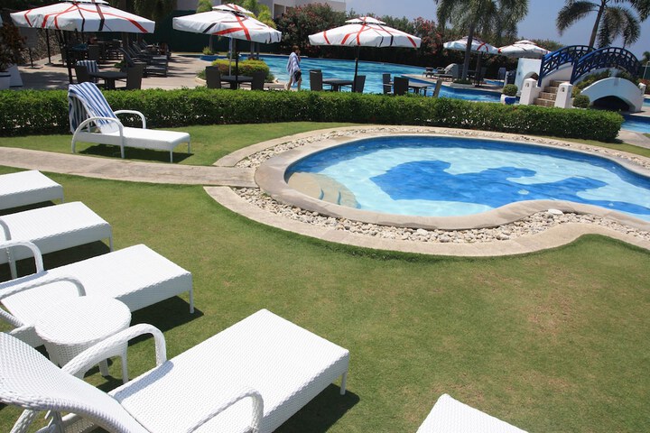 Pool 83 of 161