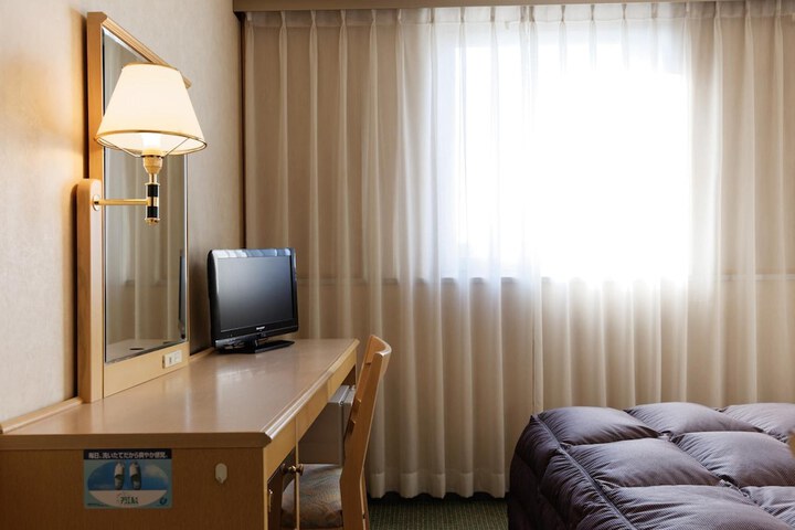 Room 14 of 26