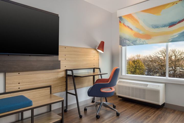Room 18 of 38