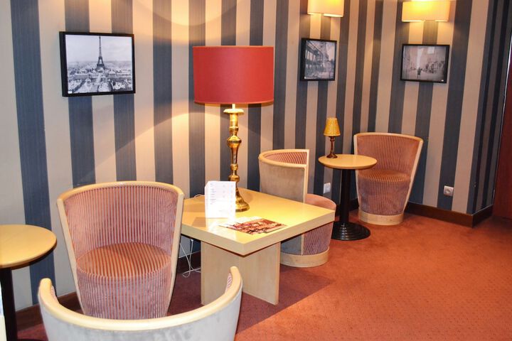 Hotel Interior 9 of 59