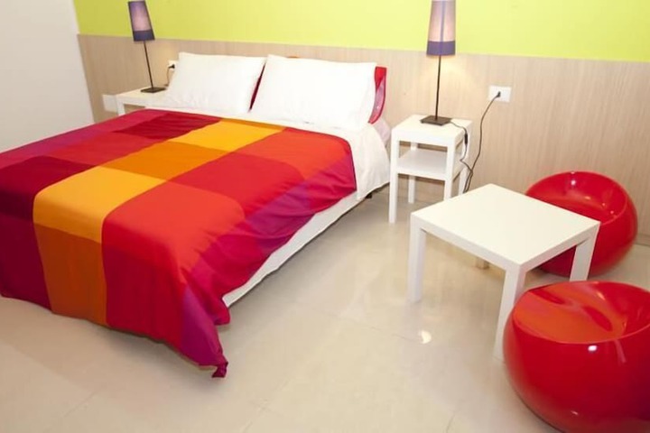 Room 16 of 34