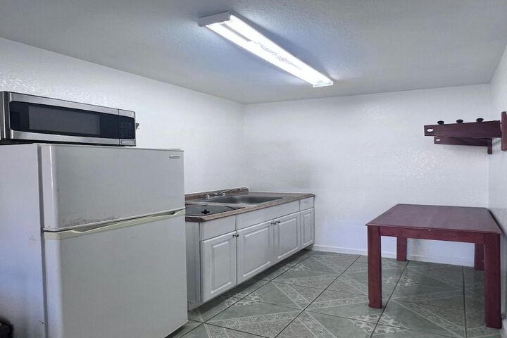 Room 18 of 27