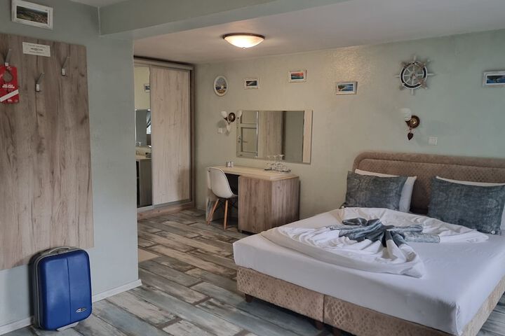 Room 45 of 93