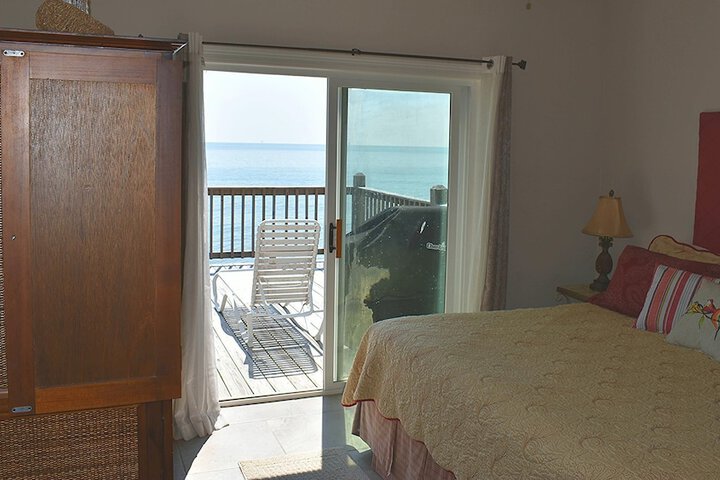 Room 7 of 32