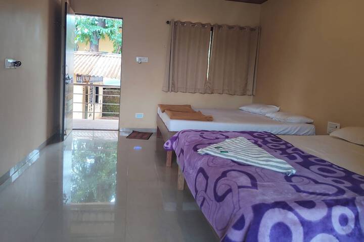 Room 8 of 23