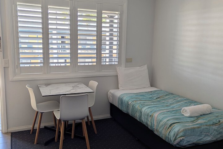 Room 37 of 139