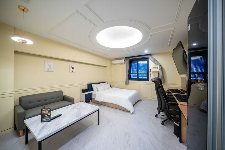 Room 36 of 57