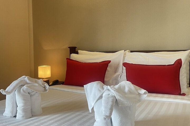 Room 14 of 102