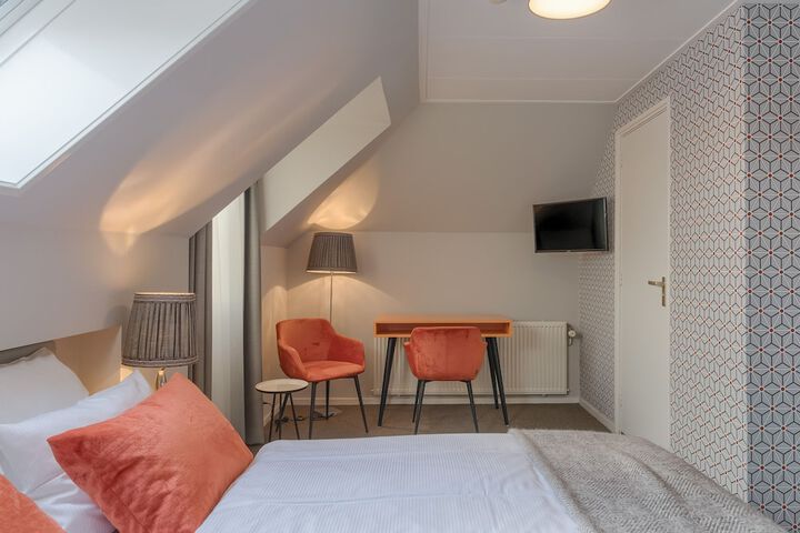 Room 20 of 49