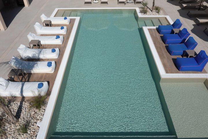 Pool 42 of 68