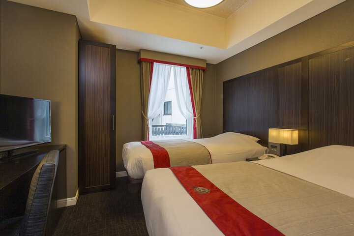 Room 9 of 60