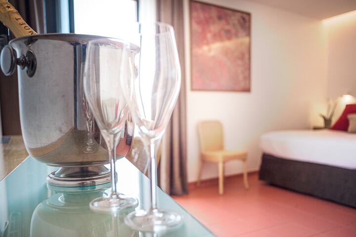 Room 25 of 138