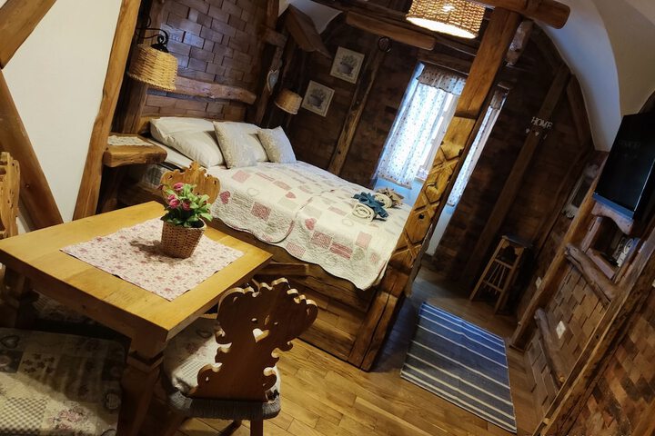 Room 45 of 102