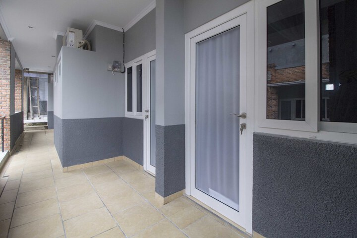 Terrace/Patio 1 of 12