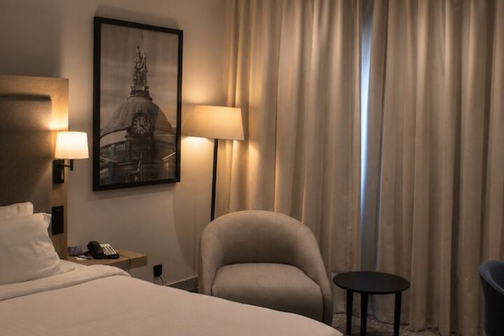 Room 33 of 91