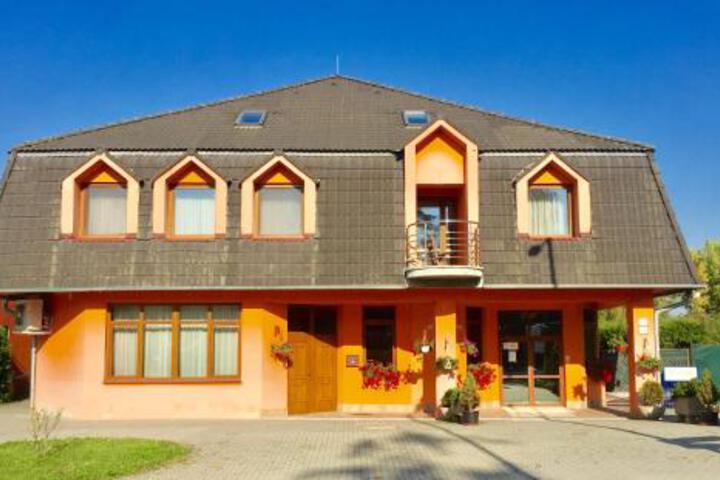 Hotel Senica