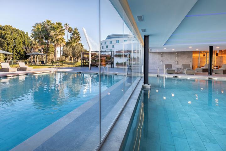 Pool Hotel