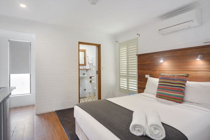 Room 8 of 60