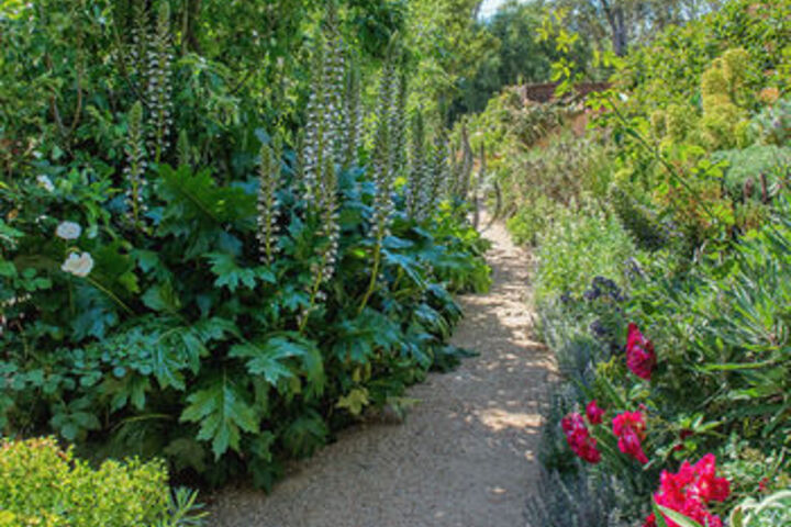 Hotel Exterior 4 of 16