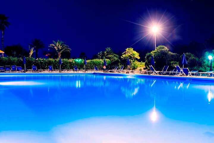 Pool 15 of 41