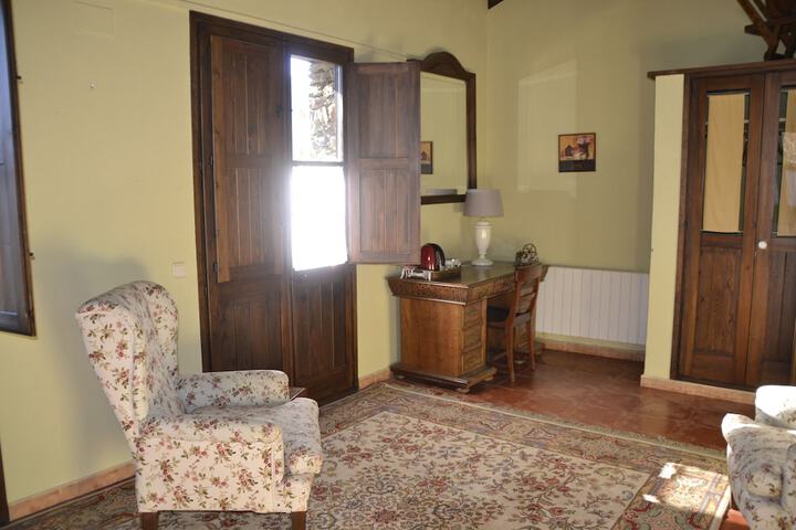 Room 10 of 29