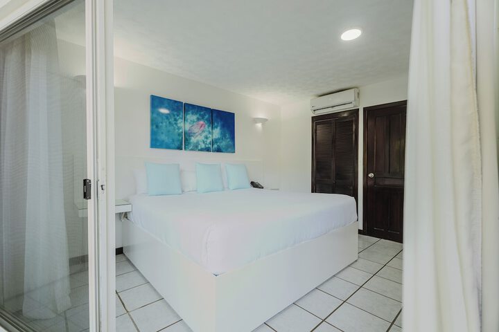 Room 57 of 270