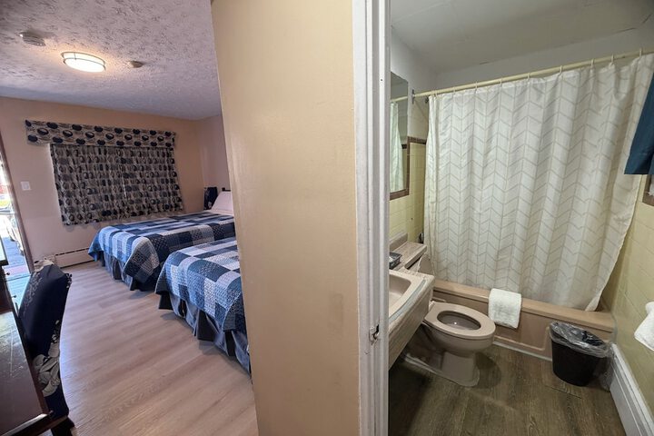 Room 44 of 72