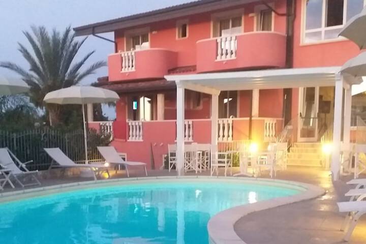 Hotel 178 of 183