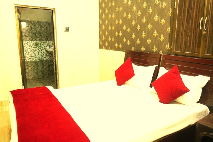 Room 27 of 36