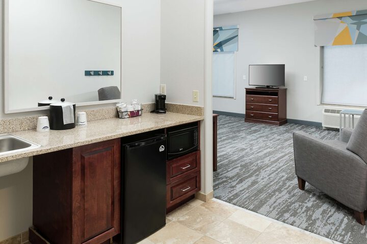 1 King Bed Studio Suite (9 of 10)