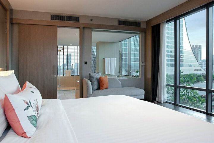 Room 43 of 164