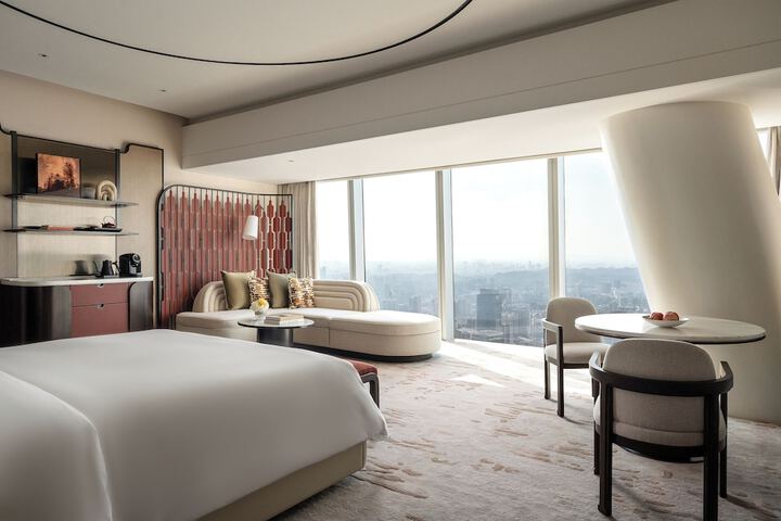 Room 51 of 95