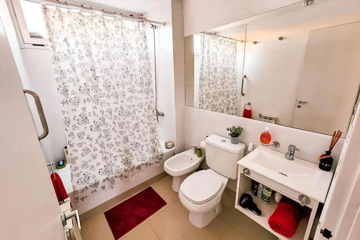 Room 9 of 20