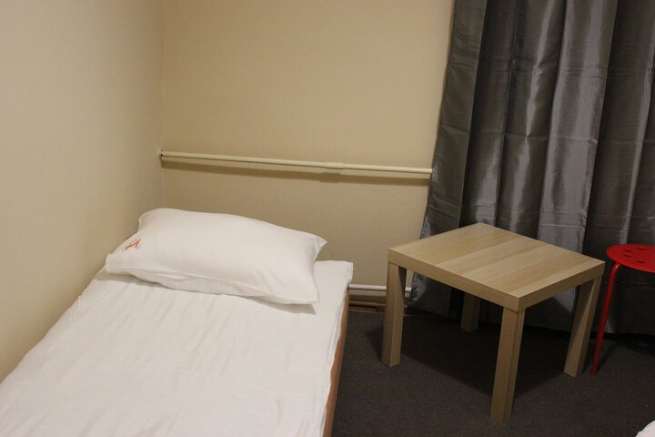 Room 10 of 27
