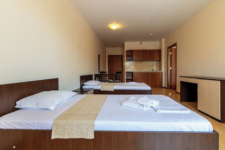 Room 13 of 65