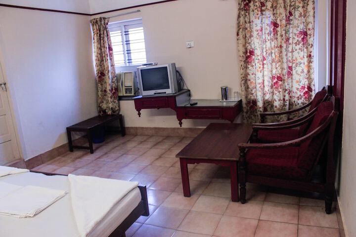 Room 20 of 33