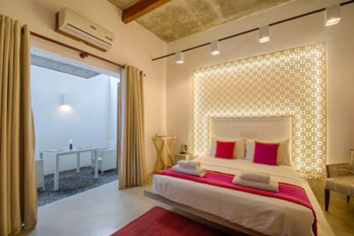 Room 46 of 59