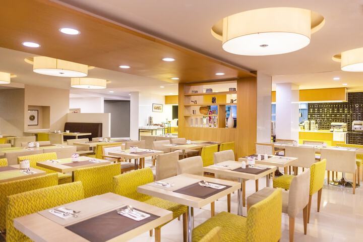Dining 74 of 122