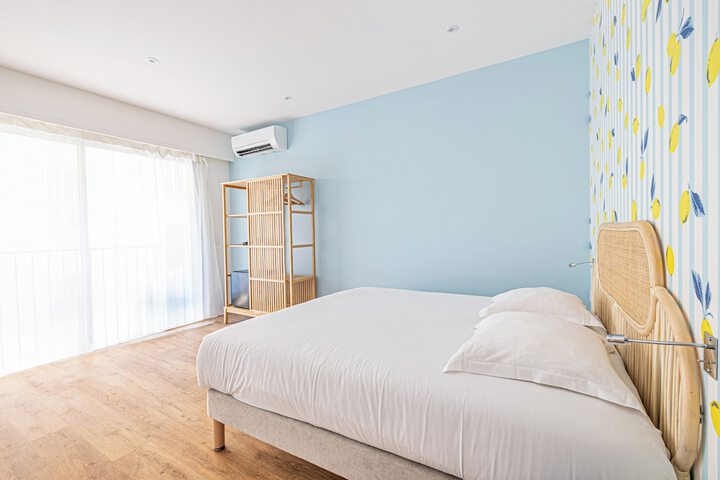 Room 44 of 76